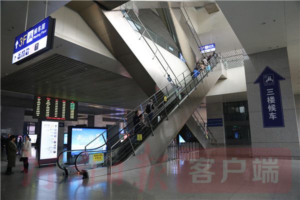 今日起郑州东站西南交通厅进行封闭施工