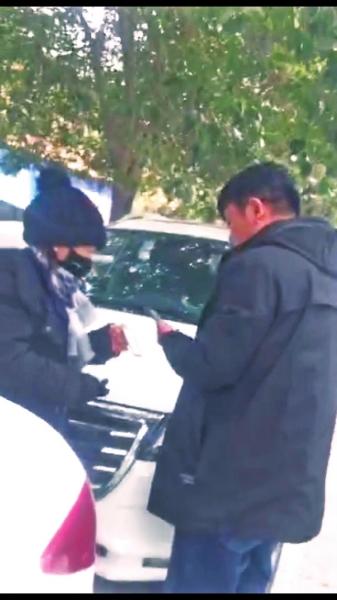 私自乱收停车费 3人被拘留8天