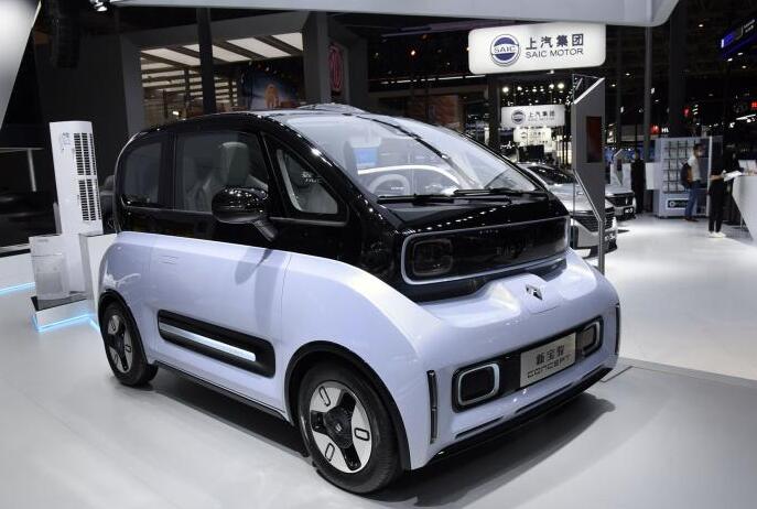 新宝骏E300Plus概念车外观