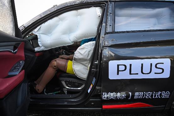 三获美标认证!长安CS75PLUS成功挑战行业首次55km/h超美标翻滚试验