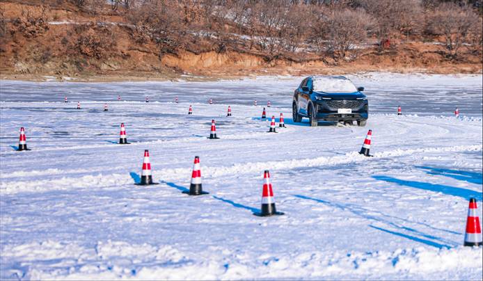 -20℃10W级SUV谁最会玩?第二代CS55PLUS给你答案
