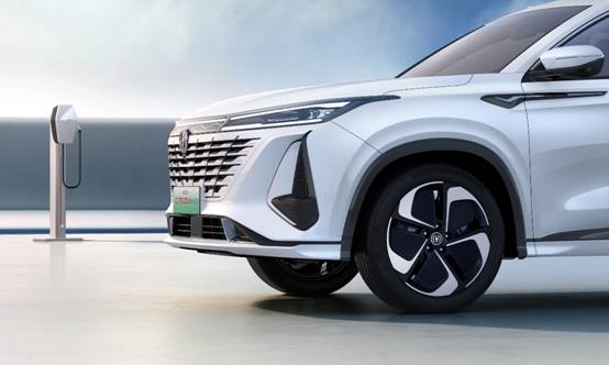第三代CS75PLUS智电iDD带电而来携200万辆热销之势的CS75再迎品牌向上